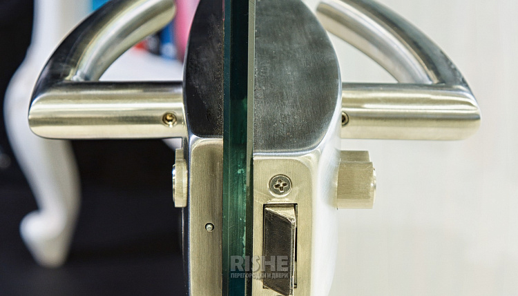 №228  # Беспрофильное остекление, . 'RISHE-С1', ^ Тонированные, ` Цельностеклянные двери.jpg